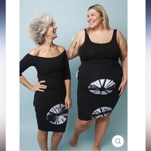 Manners London XXL side-zip pencil skirt in black tie dye pattern.